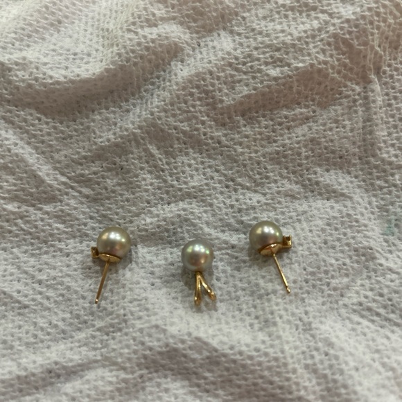 14k Stamped Yellow gold Akoya silver/ Grey Pearl and Diamond Earring Set - Picture 4 of 4